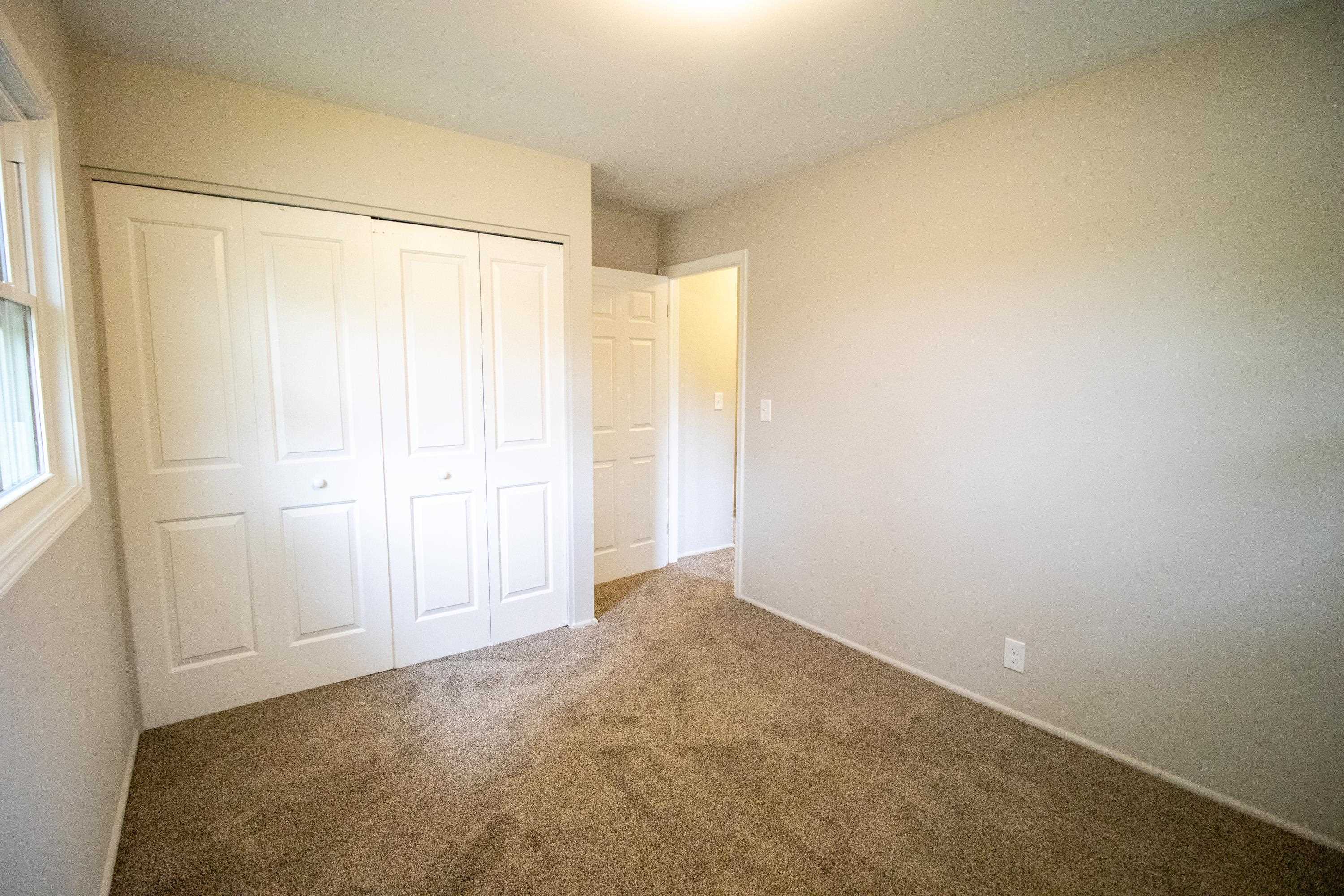 3397 Ridgecliffe Drive Flint, MI 48532 - Photo 14 of 27 50119703-13.JPG