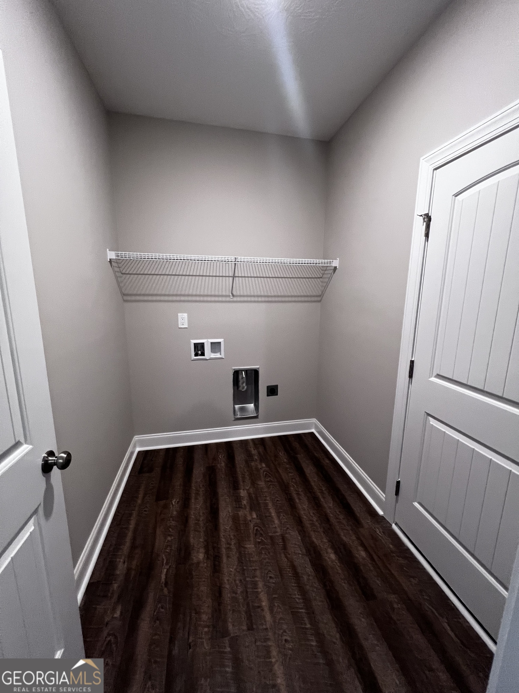 1045 Berkley Court Thomson, GA 30824 - Photo 29 of 32 a view of a hardwood floor