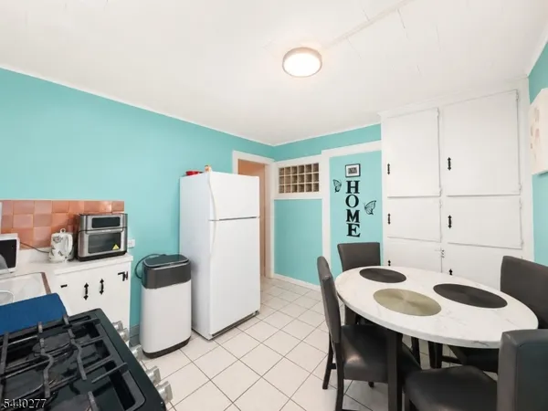 $1,700 | 522 Saddle River Road, Unit 1, Saddle Brook, NJ 07663