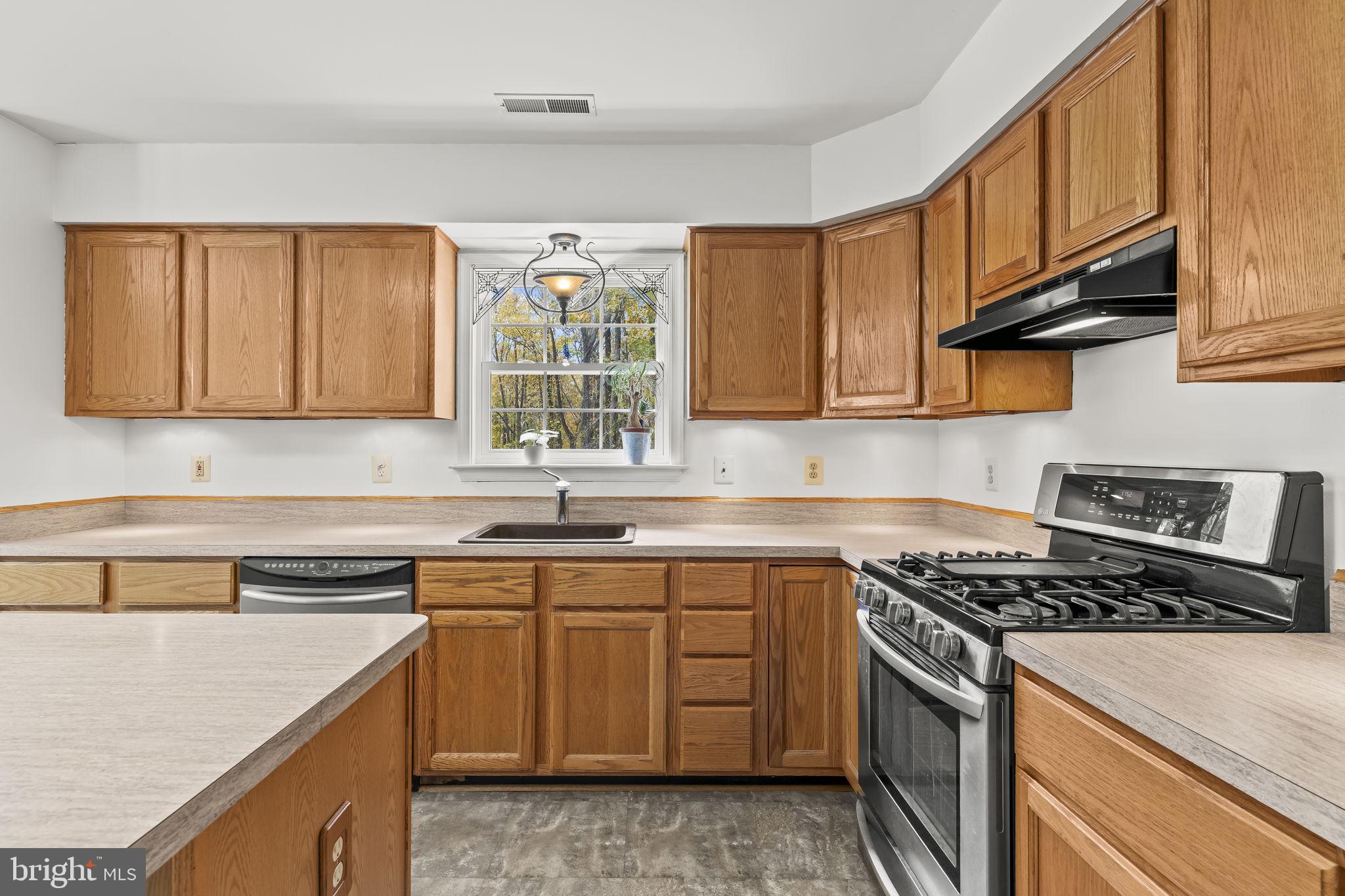 1425 Abbey Lane Huntingtown, MD 20639 - Photo 15 of 37