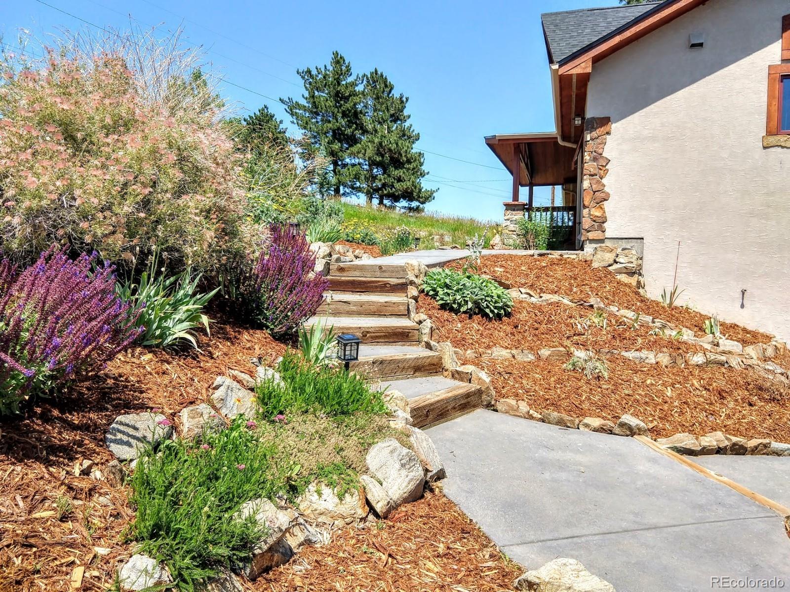 53 Paradise Road Golden, CO 80401 - Photo 10 of 40 Gallery Image 10