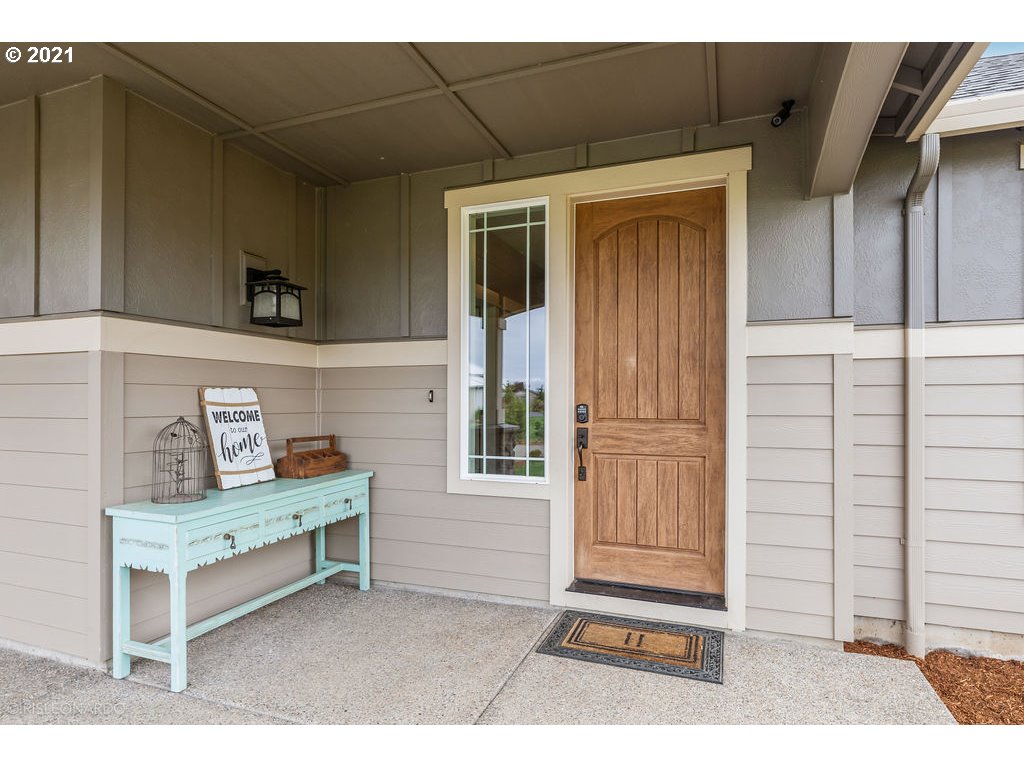 32355 Northwest Beach Road Hillsboro, OR 97124 - Photo 2 of 32 Gallery Image 2