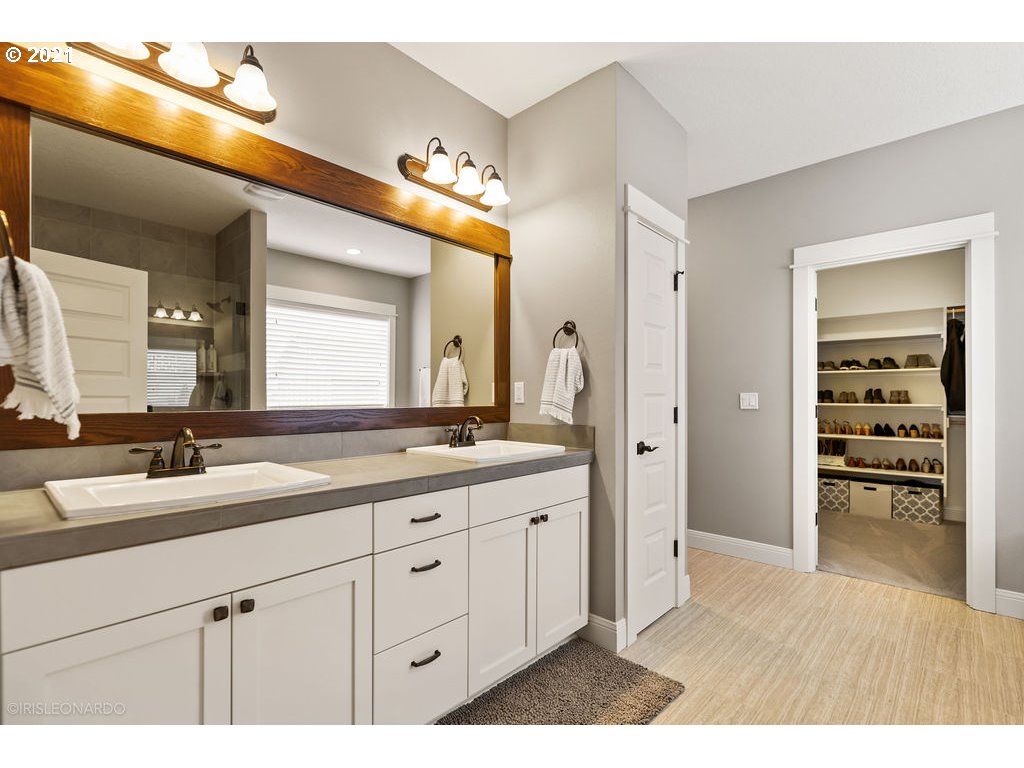 32355 Northwest Beach Road Hillsboro, OR 97124 - Photo 12 of 32 Gallery Image 12