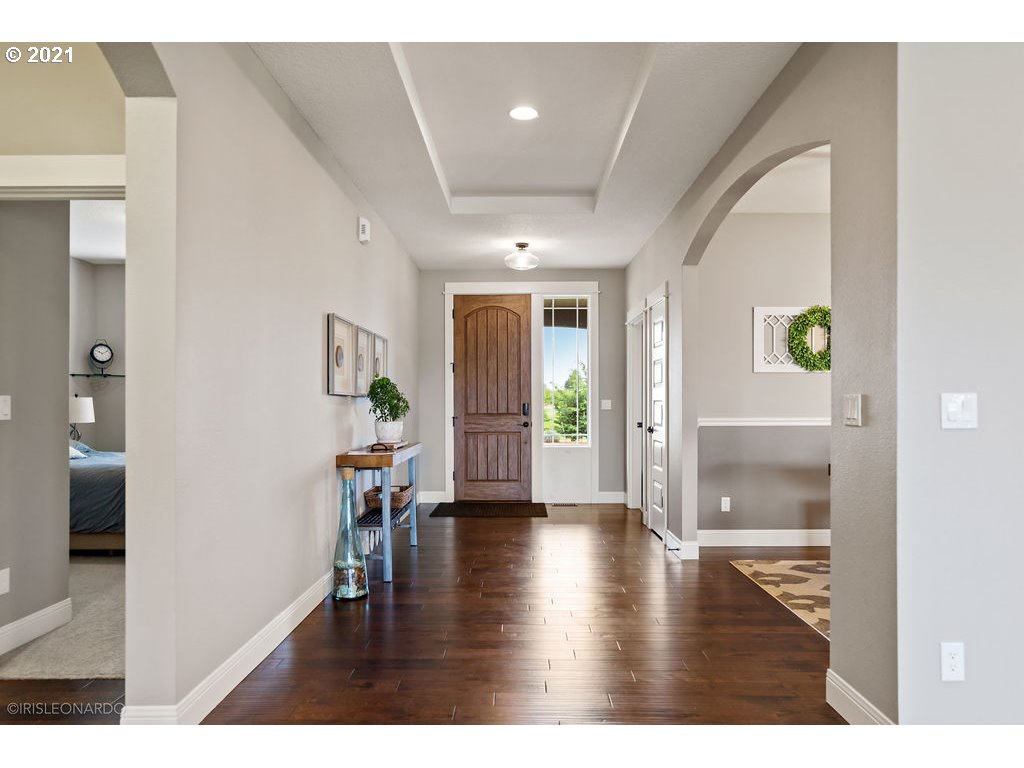 32355 Northwest Beach Road Hillsboro, OR 97124 - Photo 3 of 32 Gallery Image 3