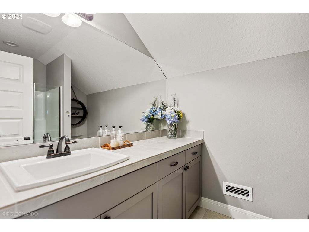 32355 Northwest Beach Road Hillsboro, OR 97124 - Photo 21 of 32 Gallery Image 21