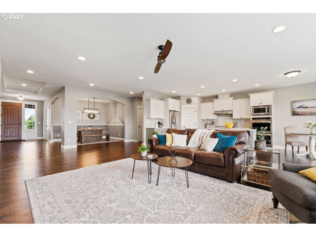 32355 Northwest Beach Road Hillsboro, OR 97124 - Photo 5 of 32 Gallery Image 5