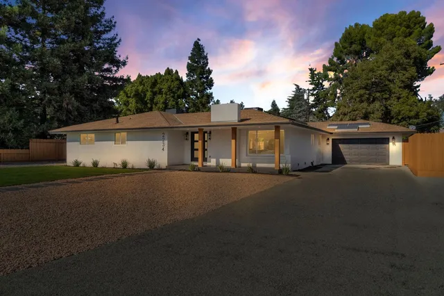 $850,000 | 2234 West San Madele Avenue, Fresno, CA 93711