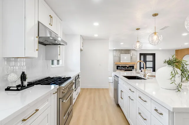 $850,000 | 2234 West San Madele Avenue, Fresno, CA 93711