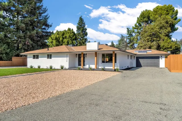 $850,000 | 2234 West San Madele Avenue, Fresno, CA 93711