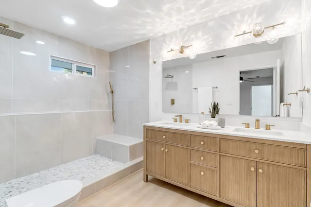 $850,000 | 2234 West San Madele Avenue, Fresno, CA 93711