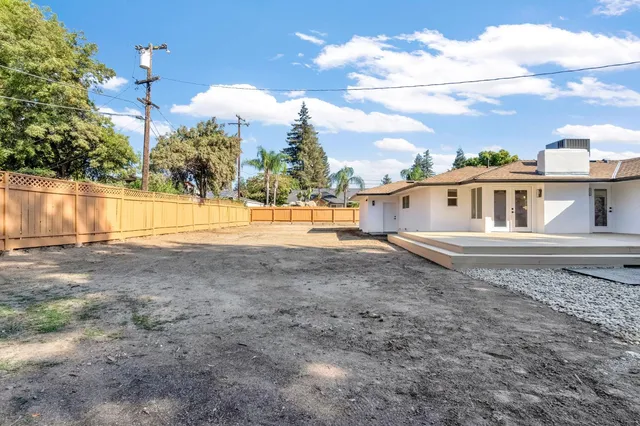$850,000 | 2234 West San Madele Avenue, Fresno, CA 93711