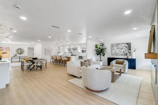 $850,000 | 2234 West San Madele Avenue, Fresno, CA 93711