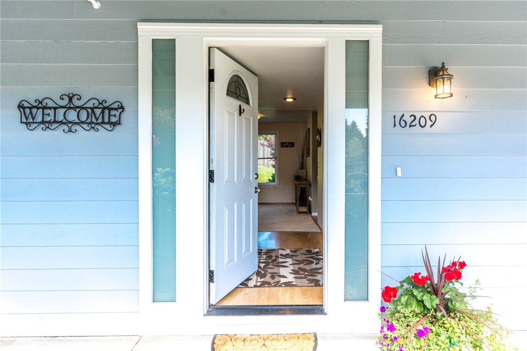 16209 144th Avenue Southeast Renton, WA 98058 - Photo 2 of 18 Gallery Image 2