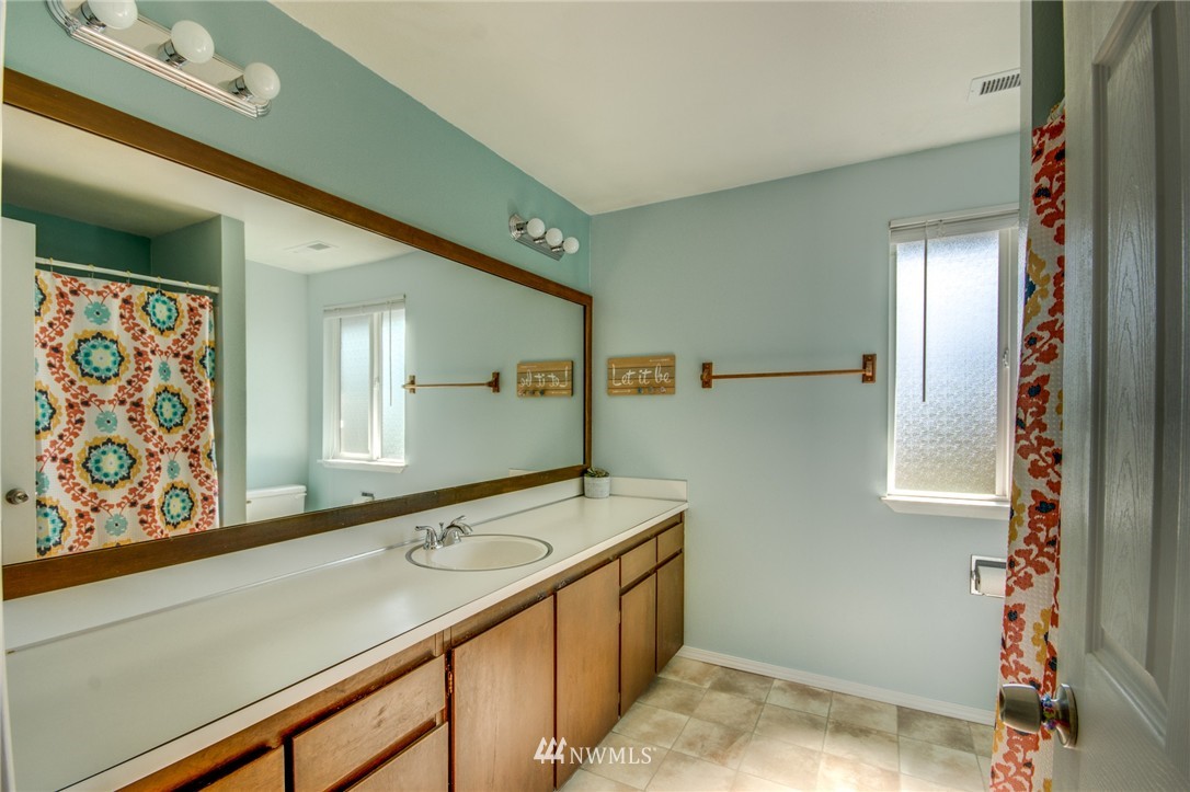 16209 144th Avenue Southeast Renton, WA 98058 - Photo 11 of 18 Gallery Image 11