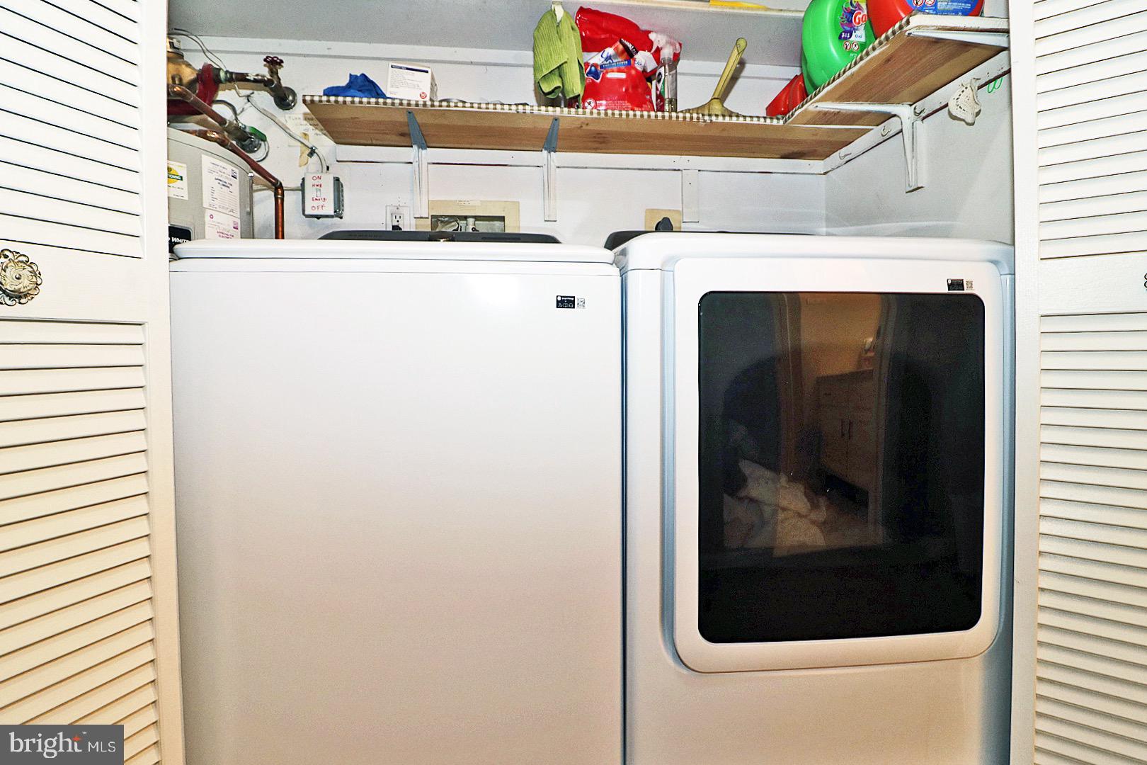 23 Abbey Road Brick, NJ 08723 - Photo 31 of 37 a utility room with washer and dryer
