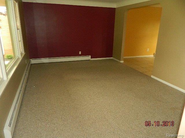 15751 Wick Road Allen Park, MI 48101 - Photo 7 of 19 Living Room