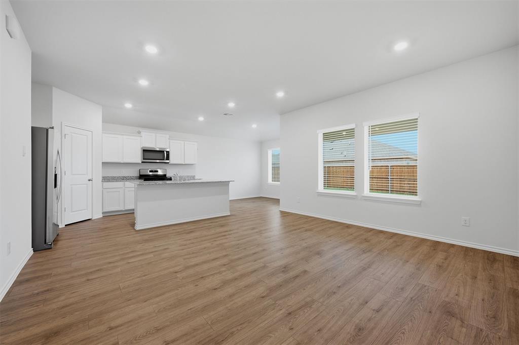 508 Regiment Road Sherman, TX 75090 - Photo 4 of 26