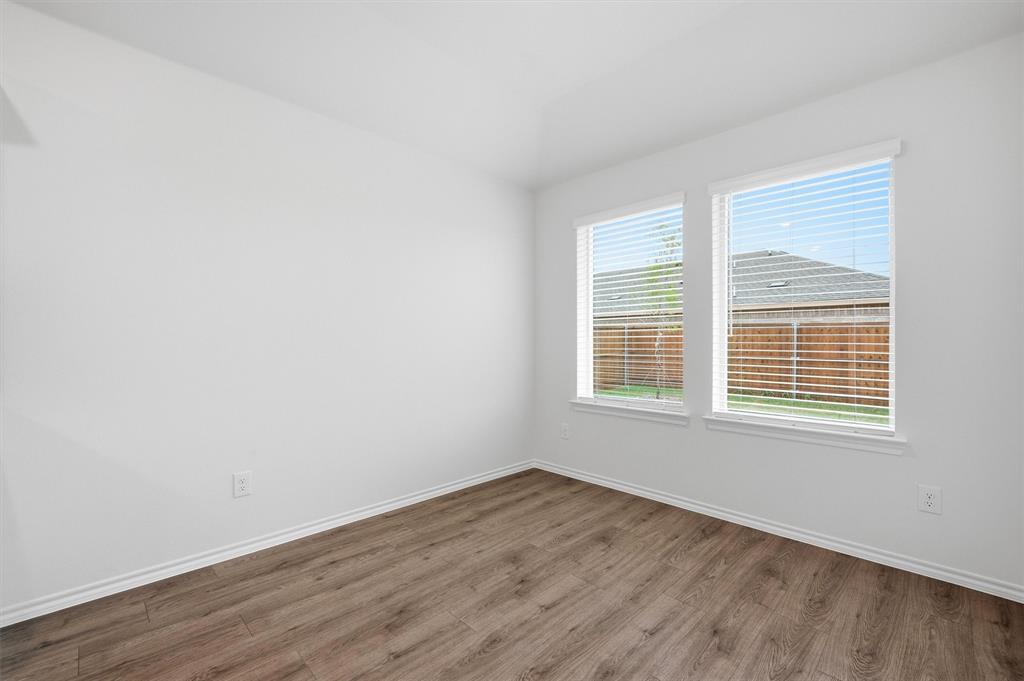 508 Regiment Road Sherman, TX 75090 - Photo 10 of 26