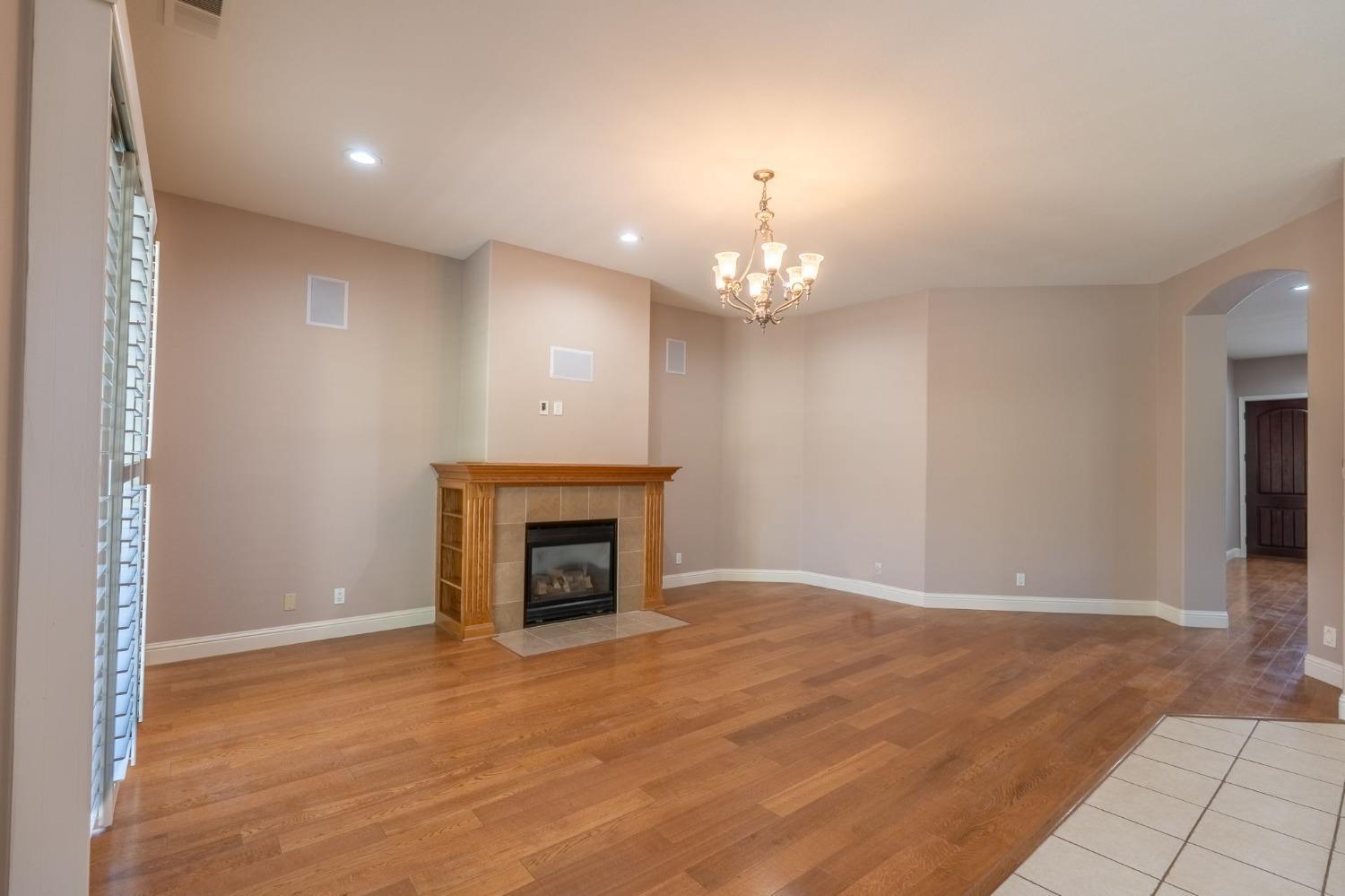 1153 East Milgeo Avenue Ripon, CA 95366 - Photo 9 of 30