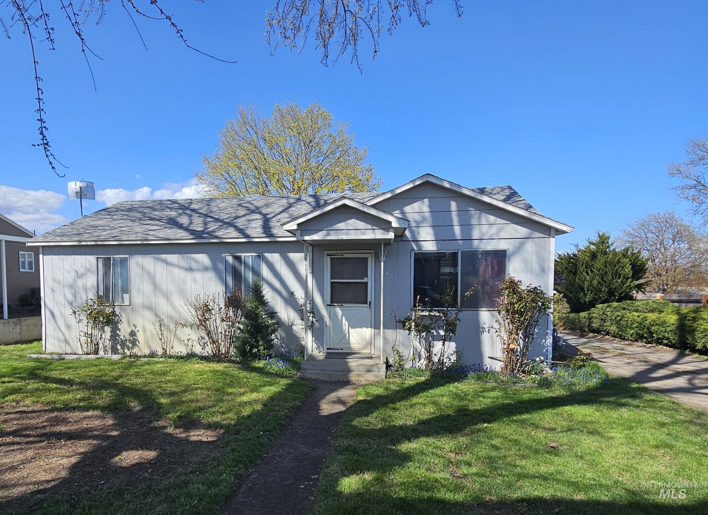 1334 1/2 Burrell Avenue Lewiston, ID 83501 - Photo 1 of 39