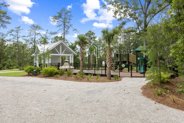 $1,250,000 | 405 Blowing Fresh Drive, Charleston, SC 29492