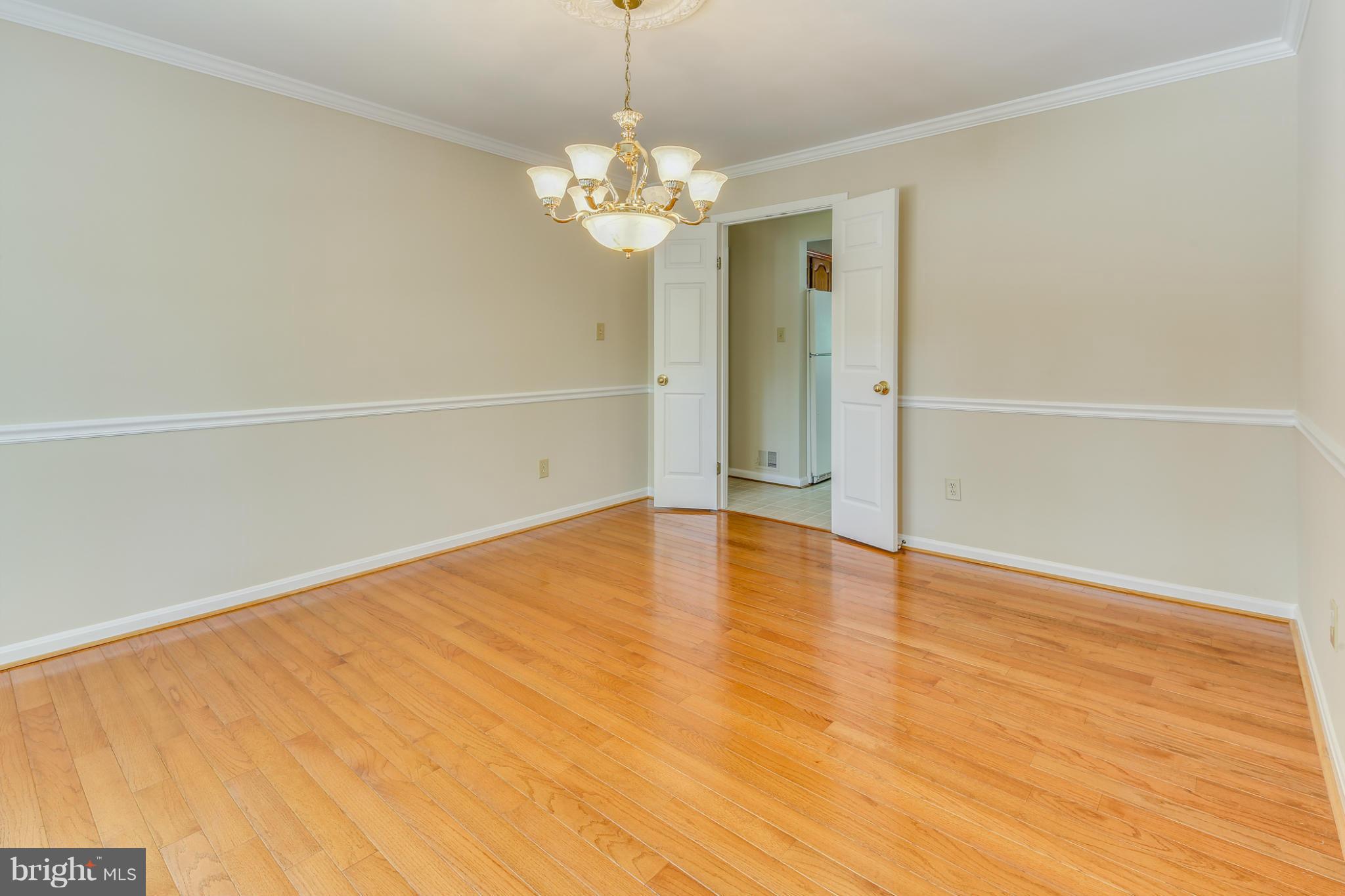 18848 Falling Star Road Germantown, MD 20874 - Photo 6 of 30 Dining Room