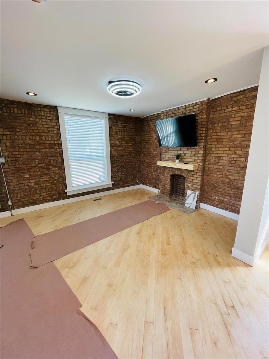 4660 Cottage Avenue St. Louis, MO 63113 - Photo 2 of 11