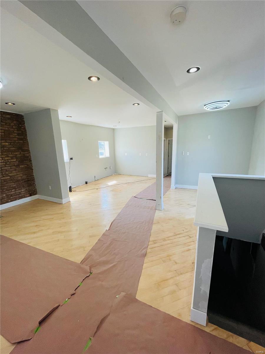 4660 Cottage Avenue St. Louis, MO 63113 - Photo 3 of 11