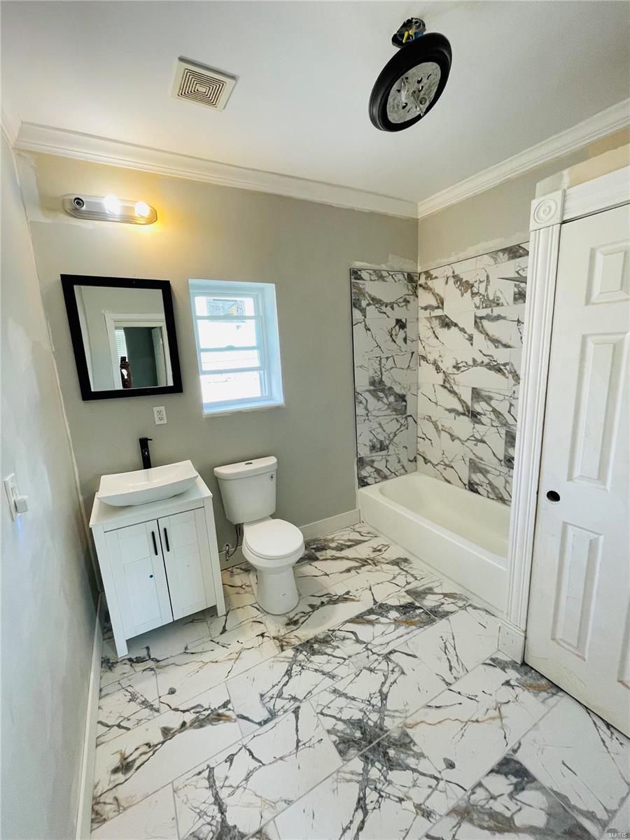 4660 Cottage Avenue St. Louis, MO 63113 - Photo 6 of 11