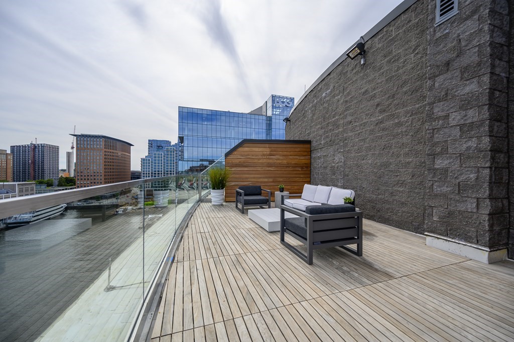 300 Pier 4 Blvd., Unit PHI Boston, MA 02210 - Photo 14 of 18