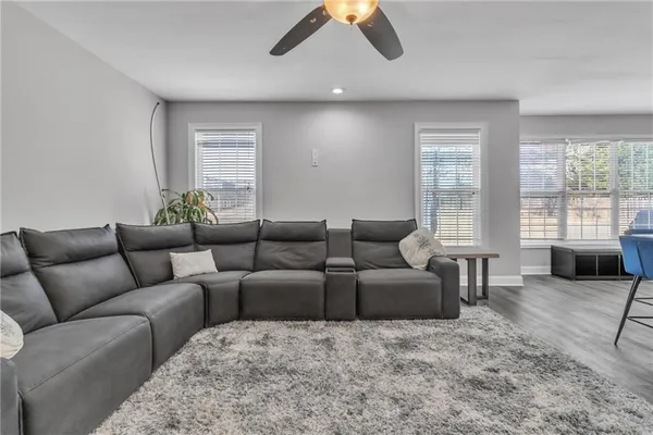 a view of entryway and hall