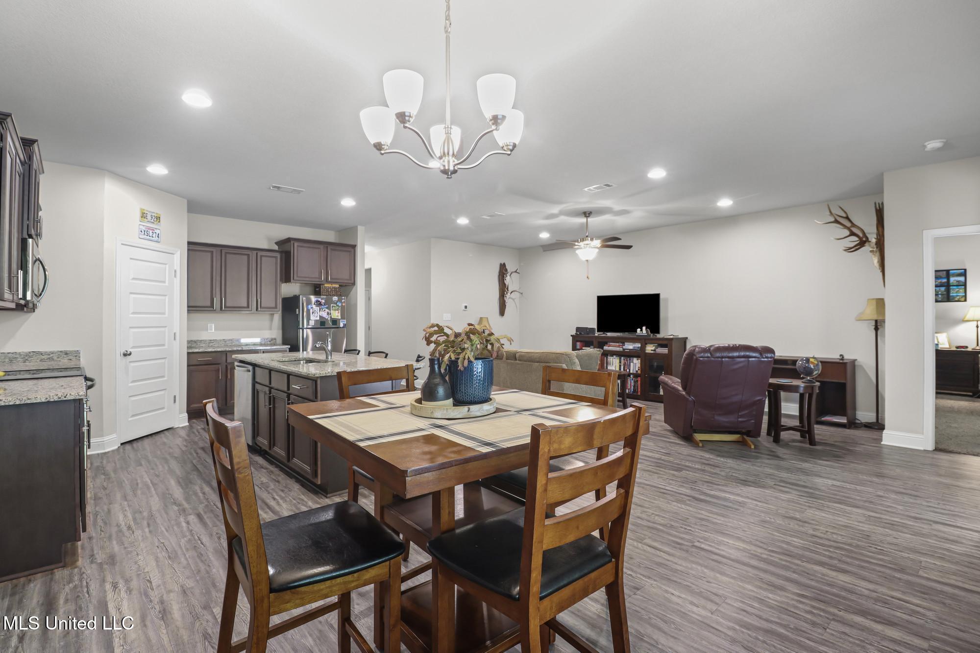 6896 Sweetclover Drive Ocean Springs, MS 39564 - Photo 6 of 22 IMG_3563_web