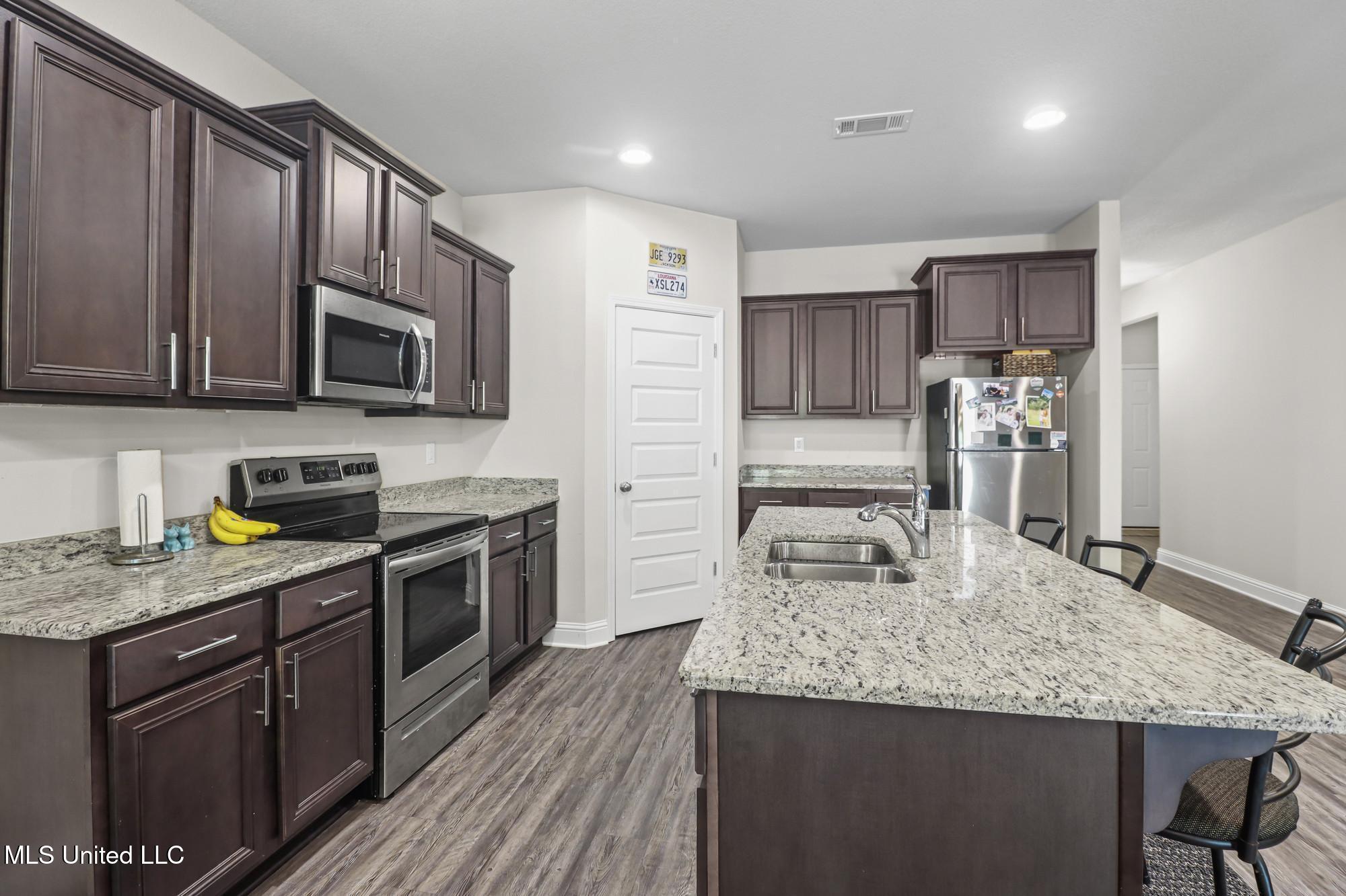 6896 Sweetclover Drive Ocean Springs, MS 39564 - Photo 7 of 22 IMG_3566_web