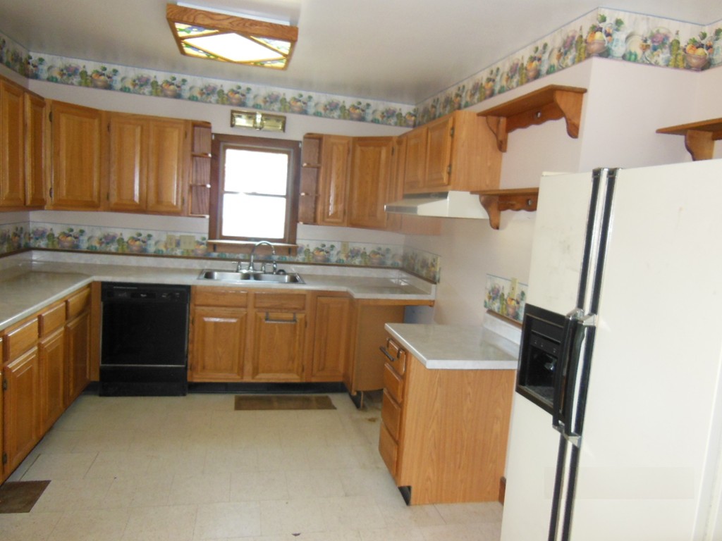 6 Main Street Chester, MA 01011 - Photo 4 of 10 Gallery Image 4