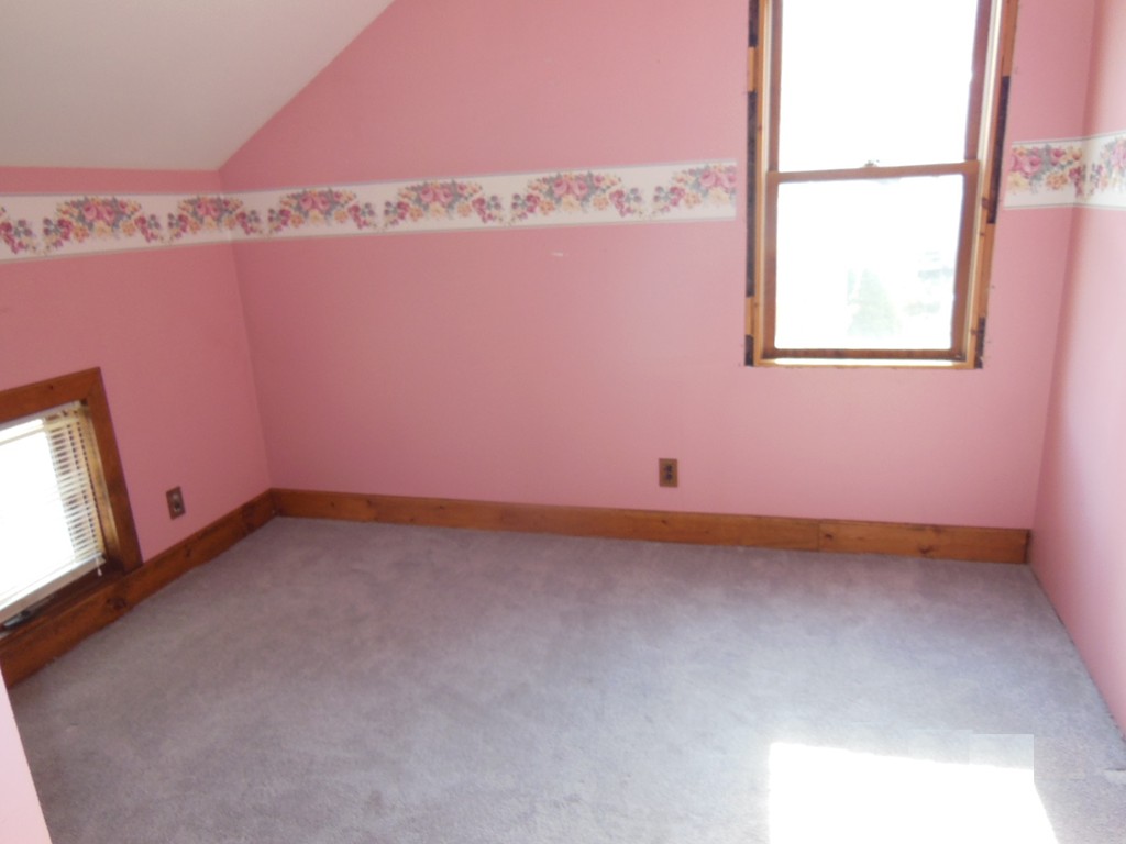 6 Main Street Chester, MA 01011 - Photo 9 of 10 Gallery Image 9