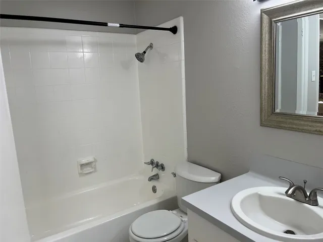 $1,975 | 2402 Fawnwood Lane, Spring, TX 77386