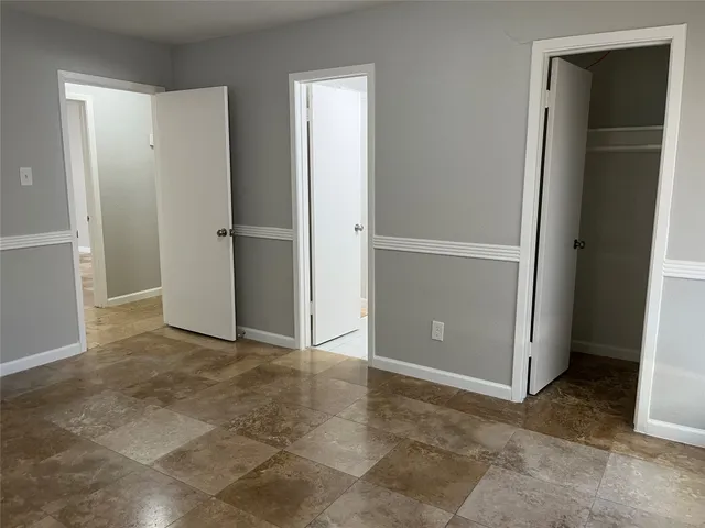 $1,975 | 2402 Fawnwood Lane, Spring, TX 77386