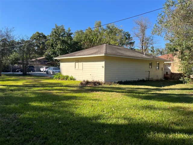 $1,975 | 2402 Fawnwood Lane, Spring, TX 77386