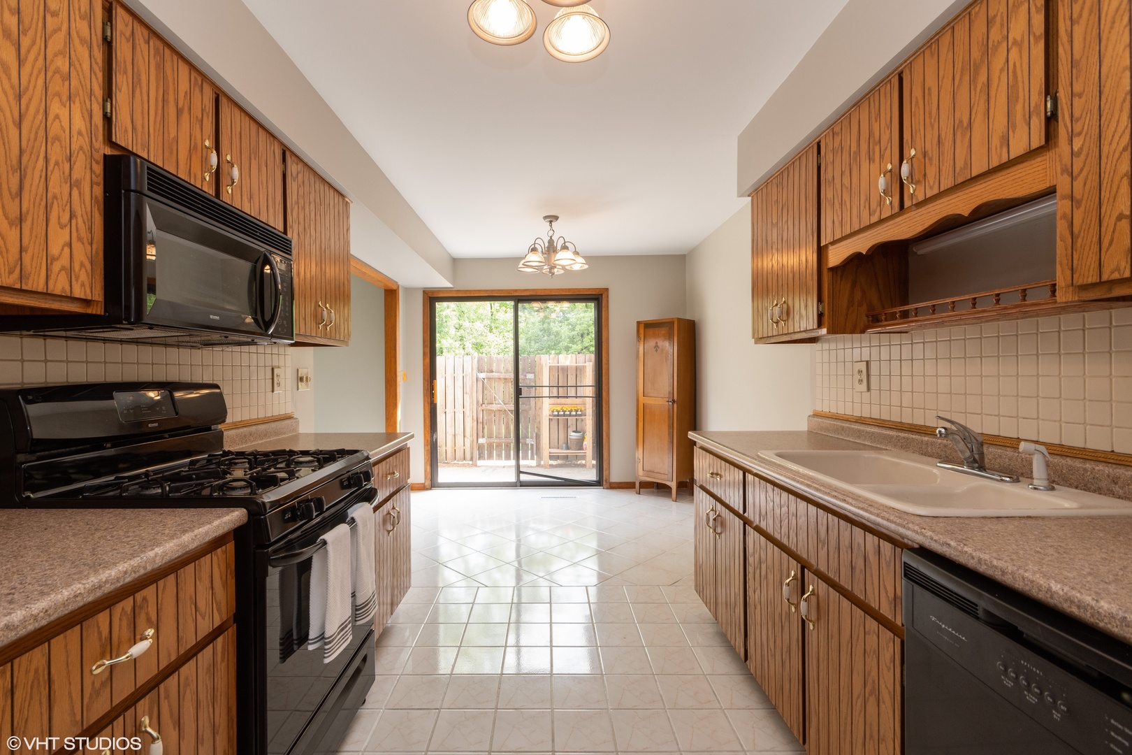 765 Bon Terre Road New Lenox, IL 60451 - Photo 7 of 20