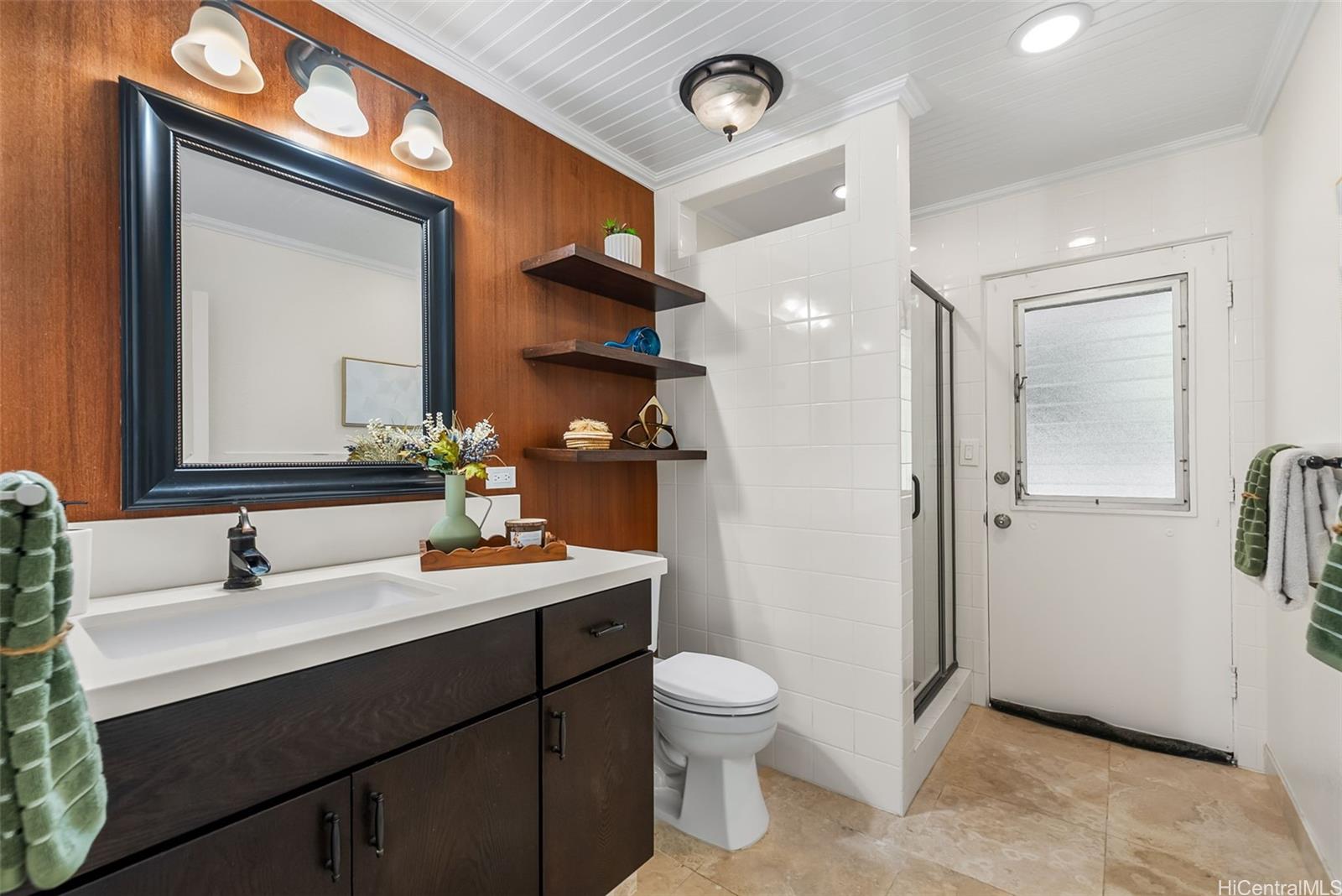 1350 Laukahi Street Honolulu, HI 96821 - Photo 19 of 25 Guest bath