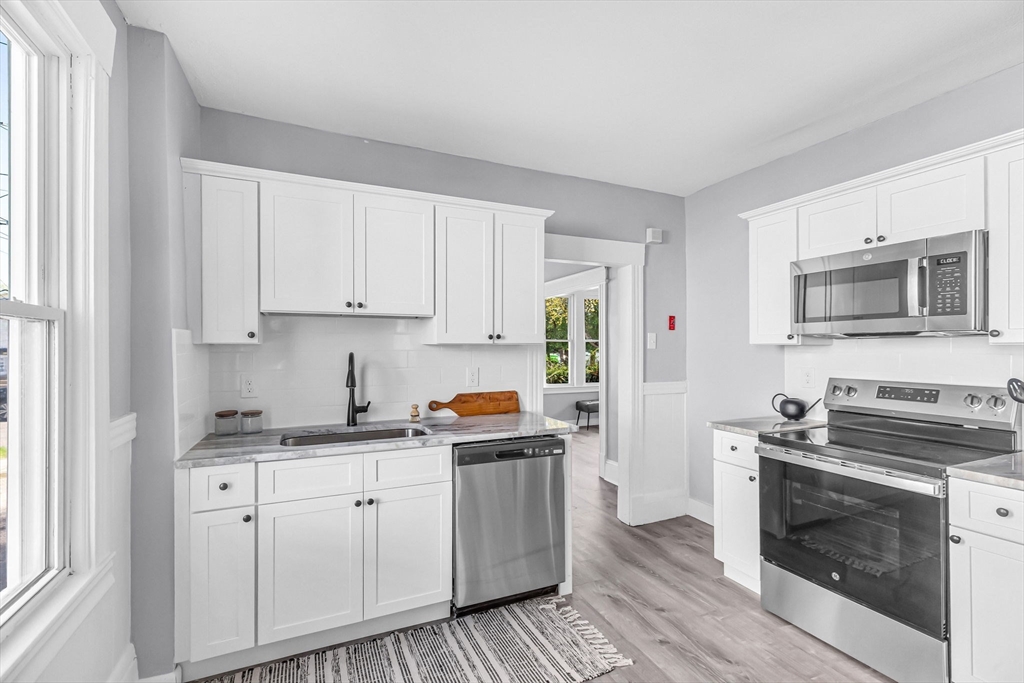 24 Lorimer Street Springfield, MA 01151 - Photo 11 of 42 Gallery Image 11