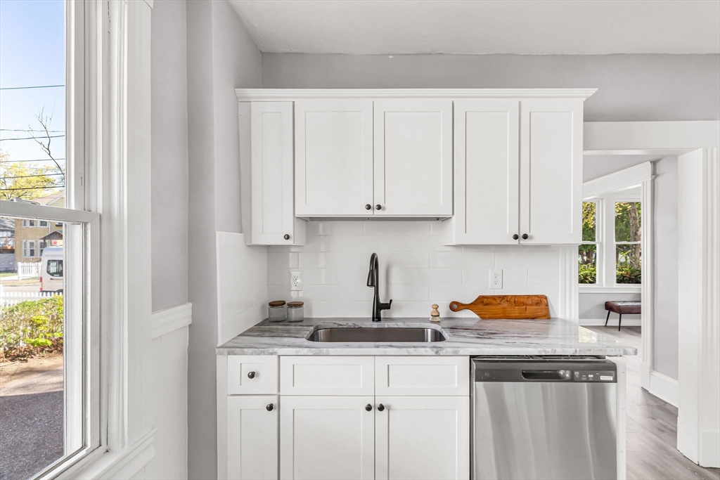 24 Lorimer Street Springfield, MA 01151 - Photo 13 of 42 Gallery Image 13