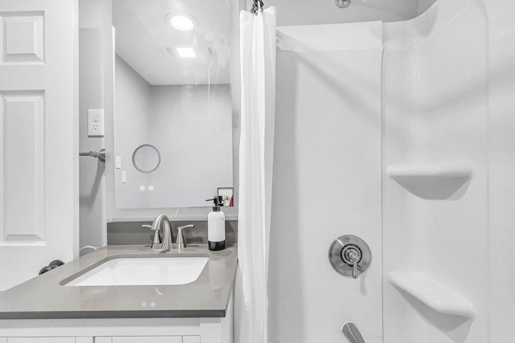 24 Lorimer Street Springfield, MA 01151 - Photo 21 of 42 Gallery Image 21