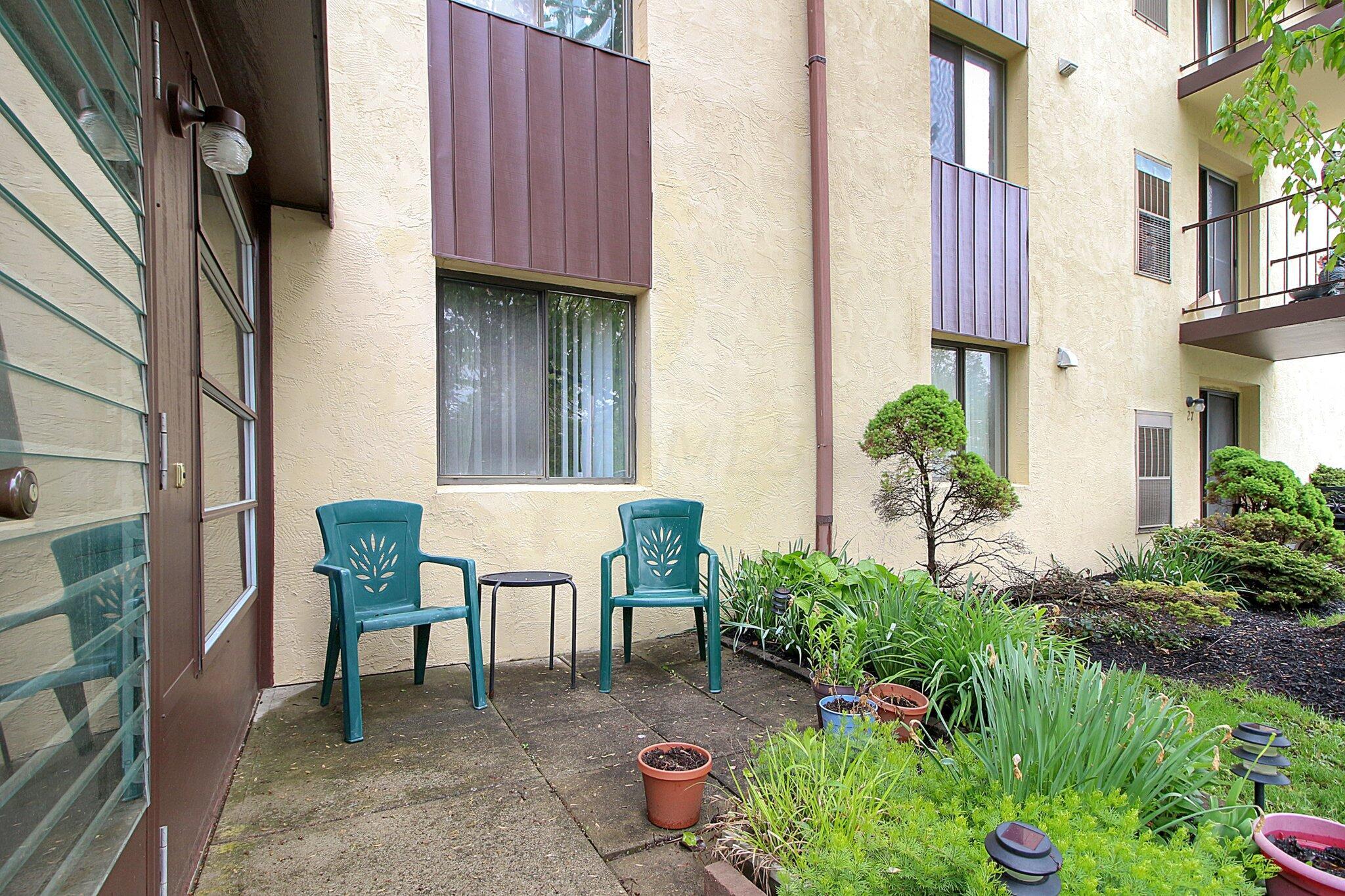 3941 Karl Road, Unit 129 Columbus, OH 43224 - Photo 20 of 30 Patio