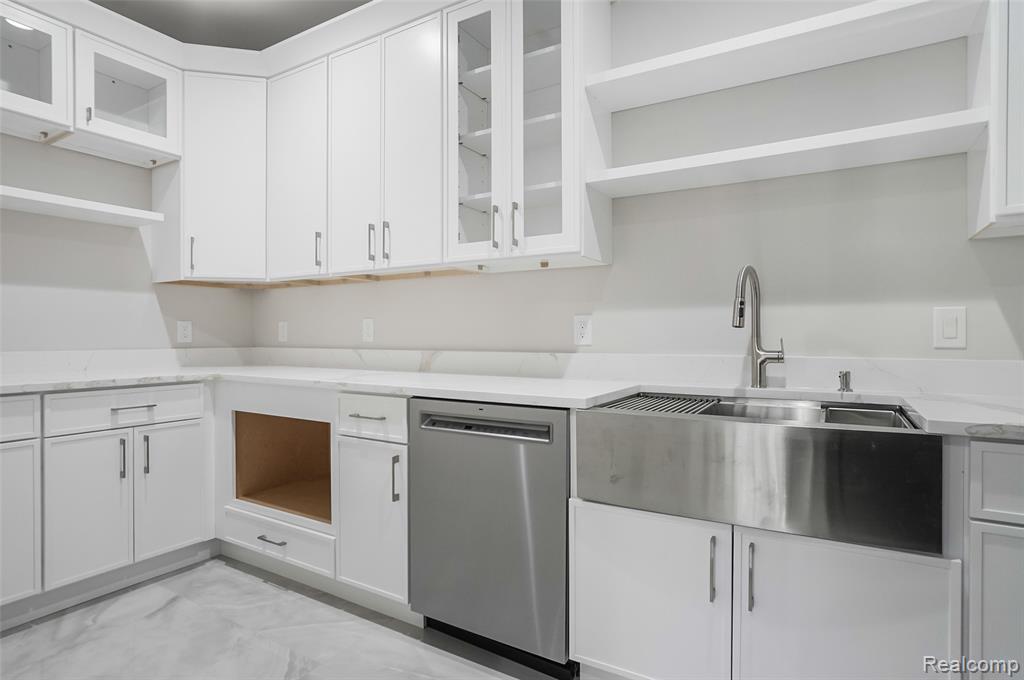 31130 Lahser Road Beverly Hills, MI 48025 - Photo 10 of 50