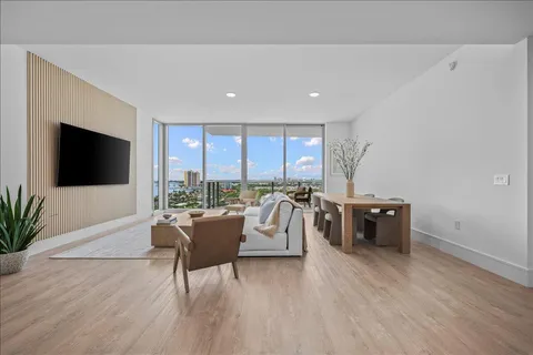 $2,145,000 | 220 Lake Shore Drive, Unit 1207, Lake Park, FL 33403