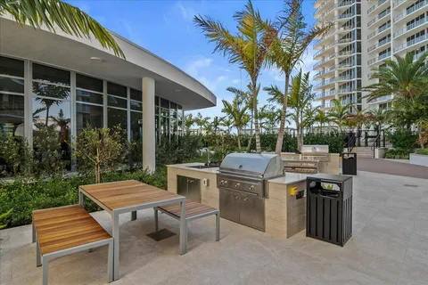 $2,145,000 | 220 Lake Shore Drive, Unit 1207, Lake Park, FL 33403
