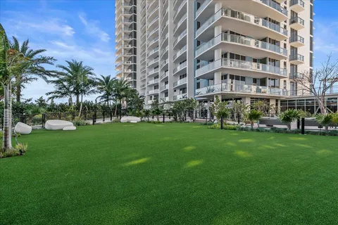 $2,145,000 | 220 Lake Shore Drive, Unit 1207, Lake Park, FL 33403