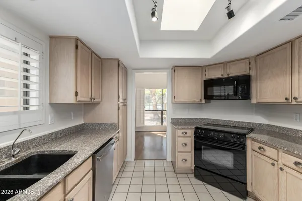 $585,000 | 4053 East Sunnyside Drive, Phoenix, AZ 85028