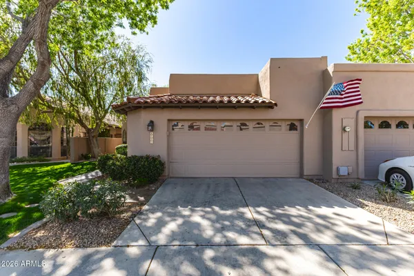 $585,000 | 4053 East Sunnyside Drive, Phoenix, AZ 85028